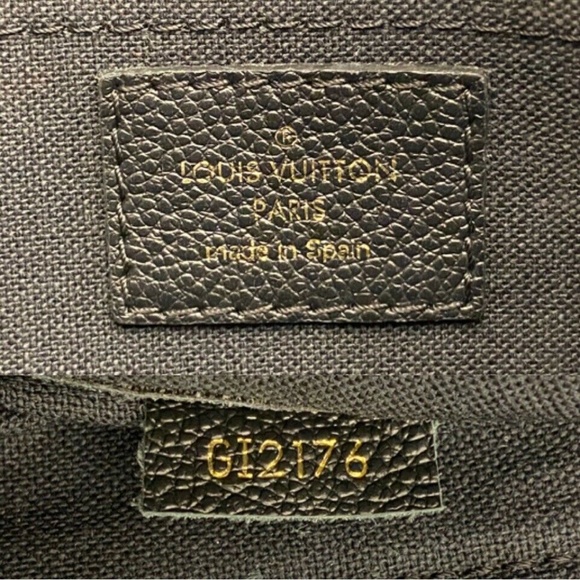 ⛔️SOLD⛔️Pallas Noir/Black Chain Crossbody (GI2176) - Picture 11 of 16